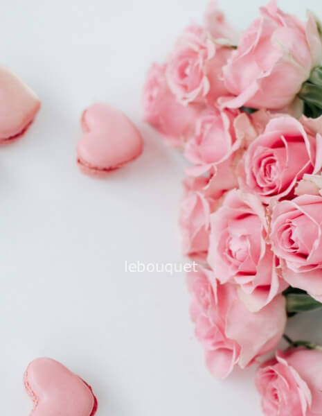 Mazzo di rose colore rosa, da comporre per numero di steli.